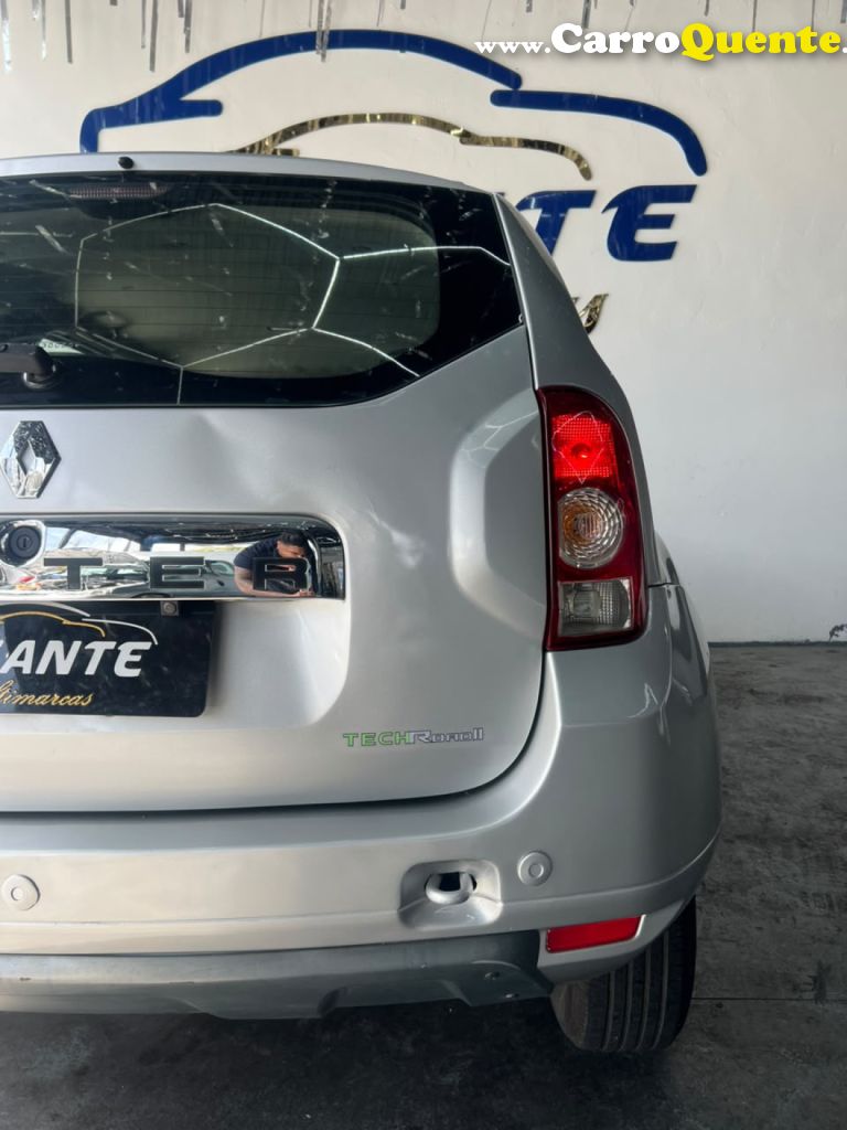 RENAULT   DUSTER DYNAMIQUE 2.0 FLEX 16V AUT.   PRATA 2014 2.0 FLEX - Loja