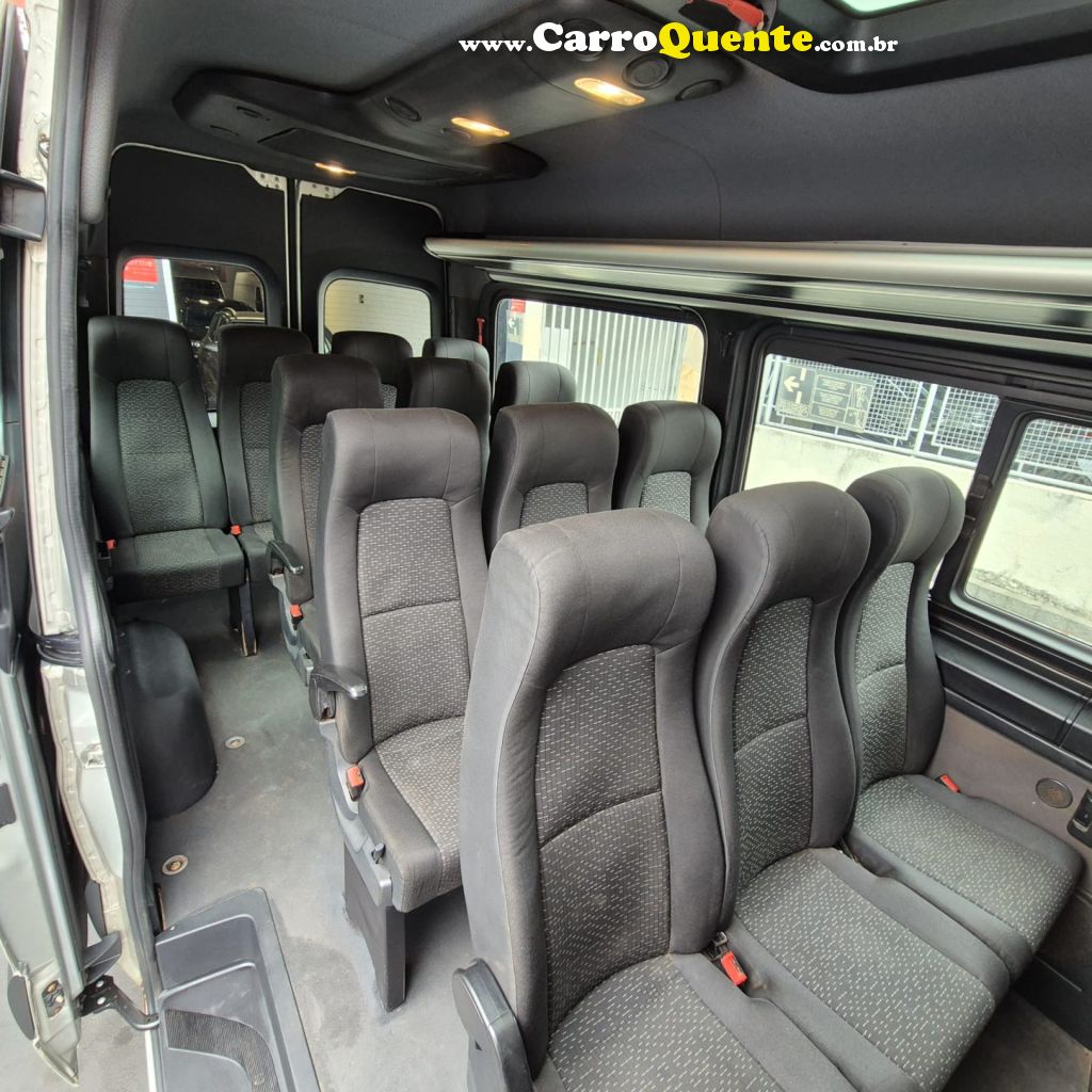 MERCEDES-BENZ   SPRINTER 416 VAN L. T.A. 10L 2.2 DIESEL   PRATA 2022 2.2 DIESEL - Loja