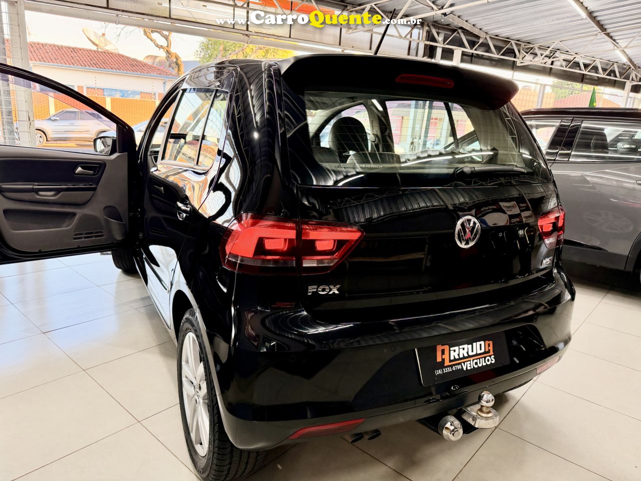 VOLKSWAGEN   FOX HIGHLINE1.6 FLEX 16V 5P   PRETO 2016 1.6 FLEX - Loja
