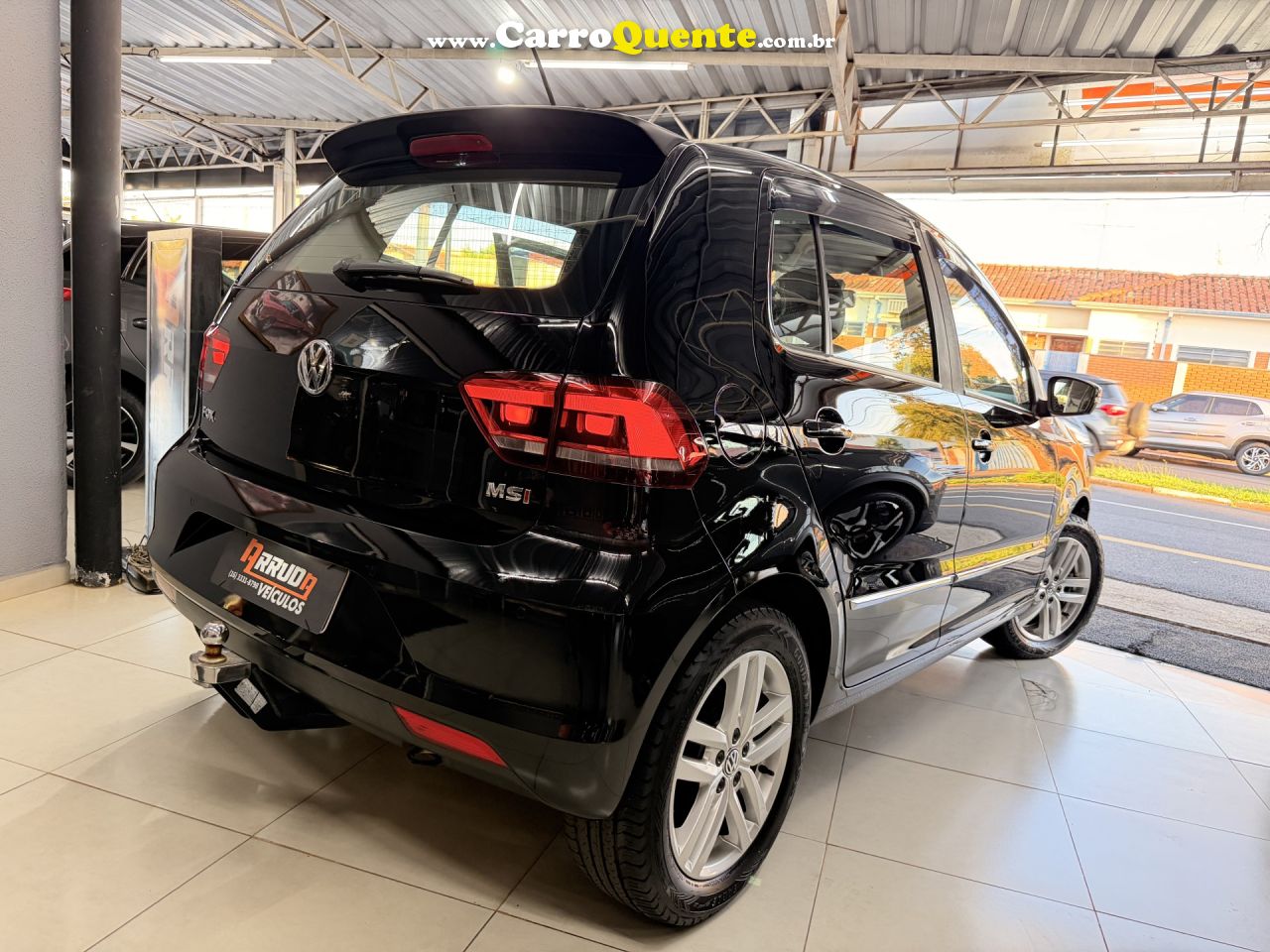VOLKSWAGEN   FOX HIGHLINE1.6 FLEX 16V 5P   PRETO 2016 1.6 FLEX - Loja