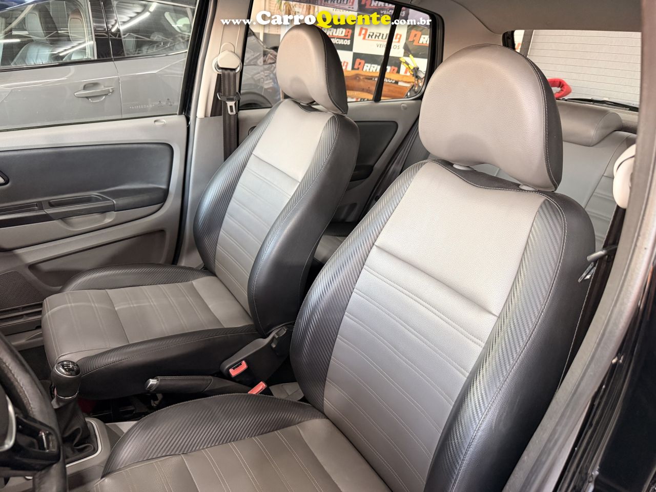 VOLKSWAGEN   FOX HIGHLINE1.6 FLEX 16V 5P   PRETO 2016 1.6 FLEX - Loja