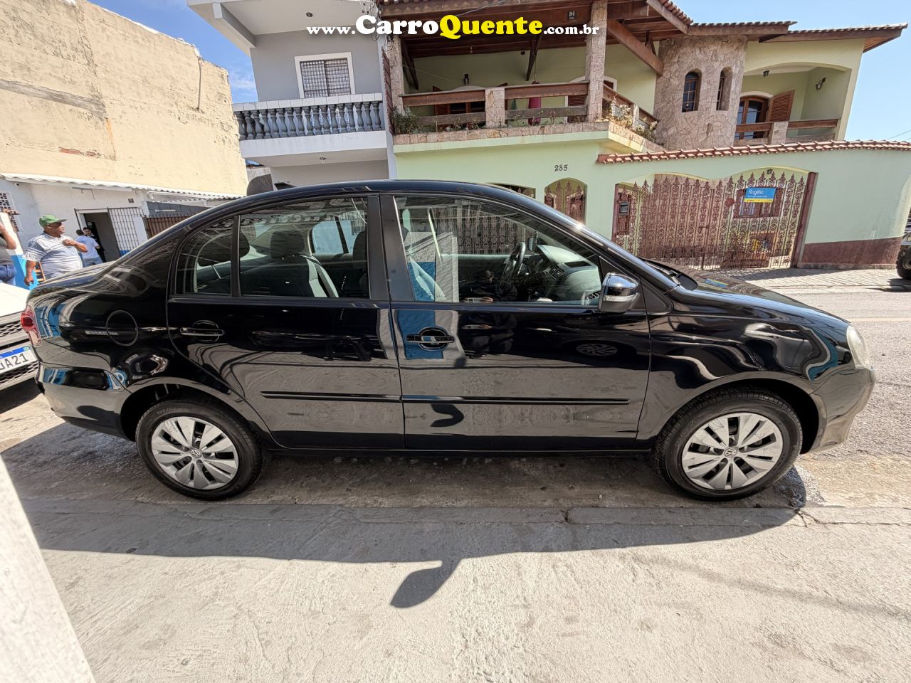 VOLKSWAGEN   POLO SEDAN 1.6 MI TOTAL FLEX 8V 4P   PRETO 2014 1.6 FLEX - Loja