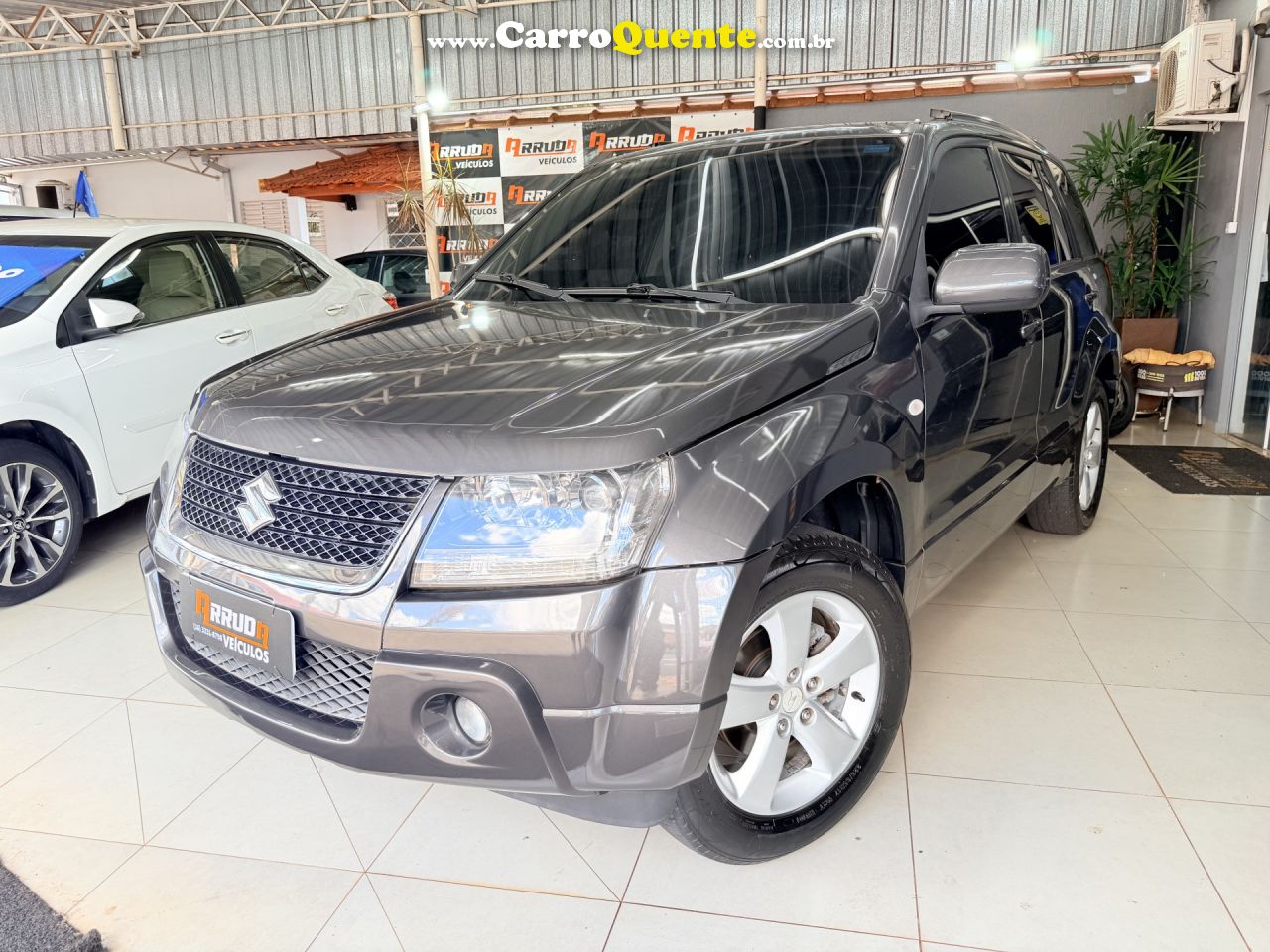 SUZUKI   GRAND VITARA 2.0 16V 4X24X4 5P AUT.   CINZA 2012 2.0 GASOLINA - Loja