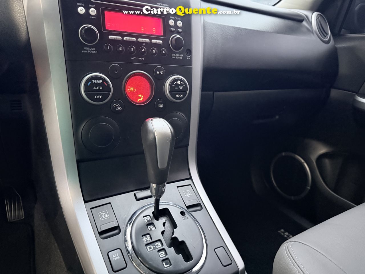 SUZUKI   GRAND VITARA 2.0 16V 4X24X4 5P AUT.   CINZA 2012 2.0 GASOLINA - Loja