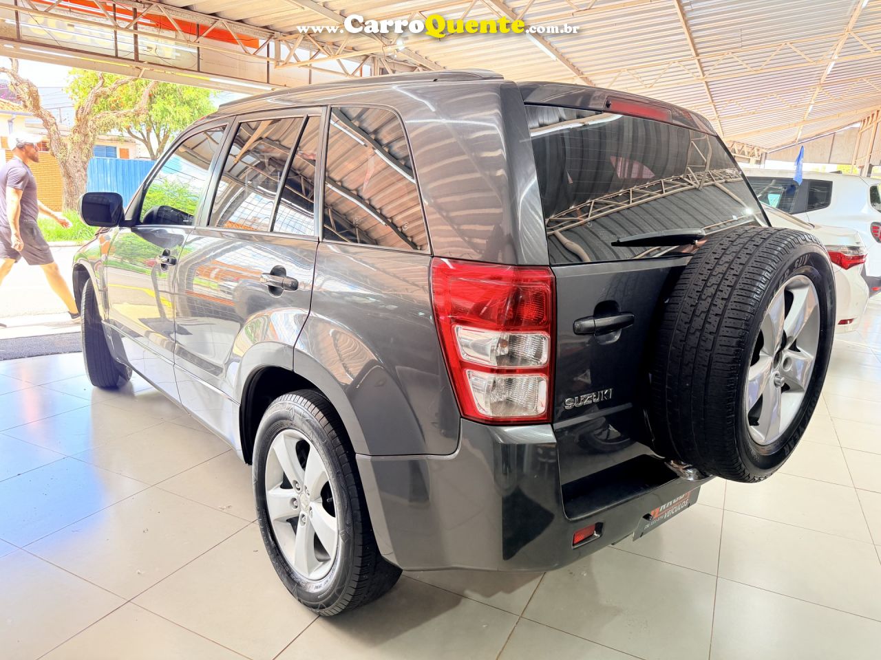 SUZUKI   GRAND VITARA 2.0 16V 4X24X4 5P AUT.   CINZA 2012 2.0 GASOLINA - Loja