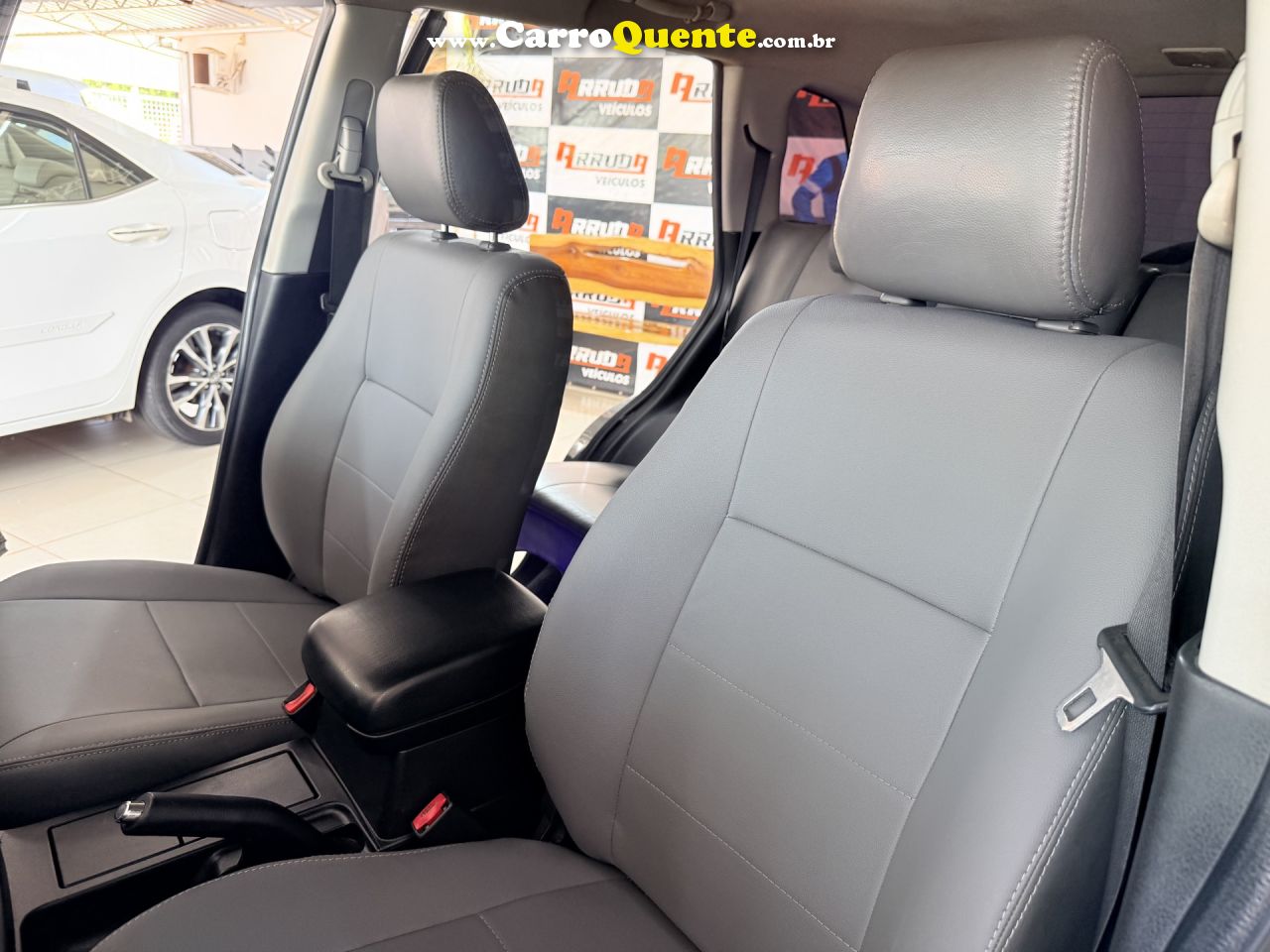SUZUKI   GRAND VITARA 2.0 16V 4X24X4 5P AUT.   CINZA 2012 2.0 GASOLINA - Loja
