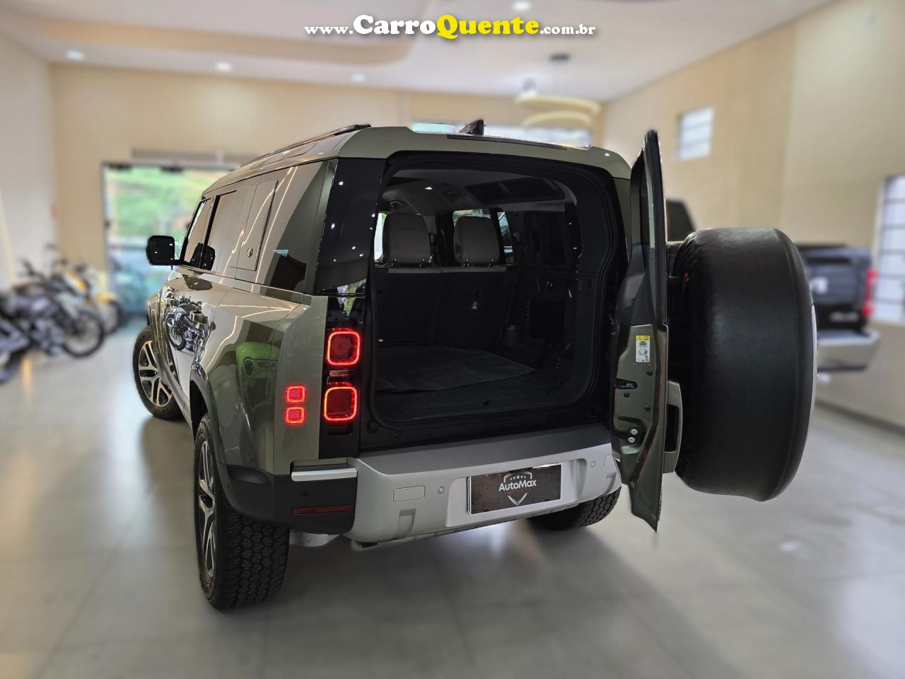 LAND ROVER   DEFENDER 110 2.0 TURBO HSE SI4 AUT.   VERDE 2020 2.0 GASOLINA - Loja