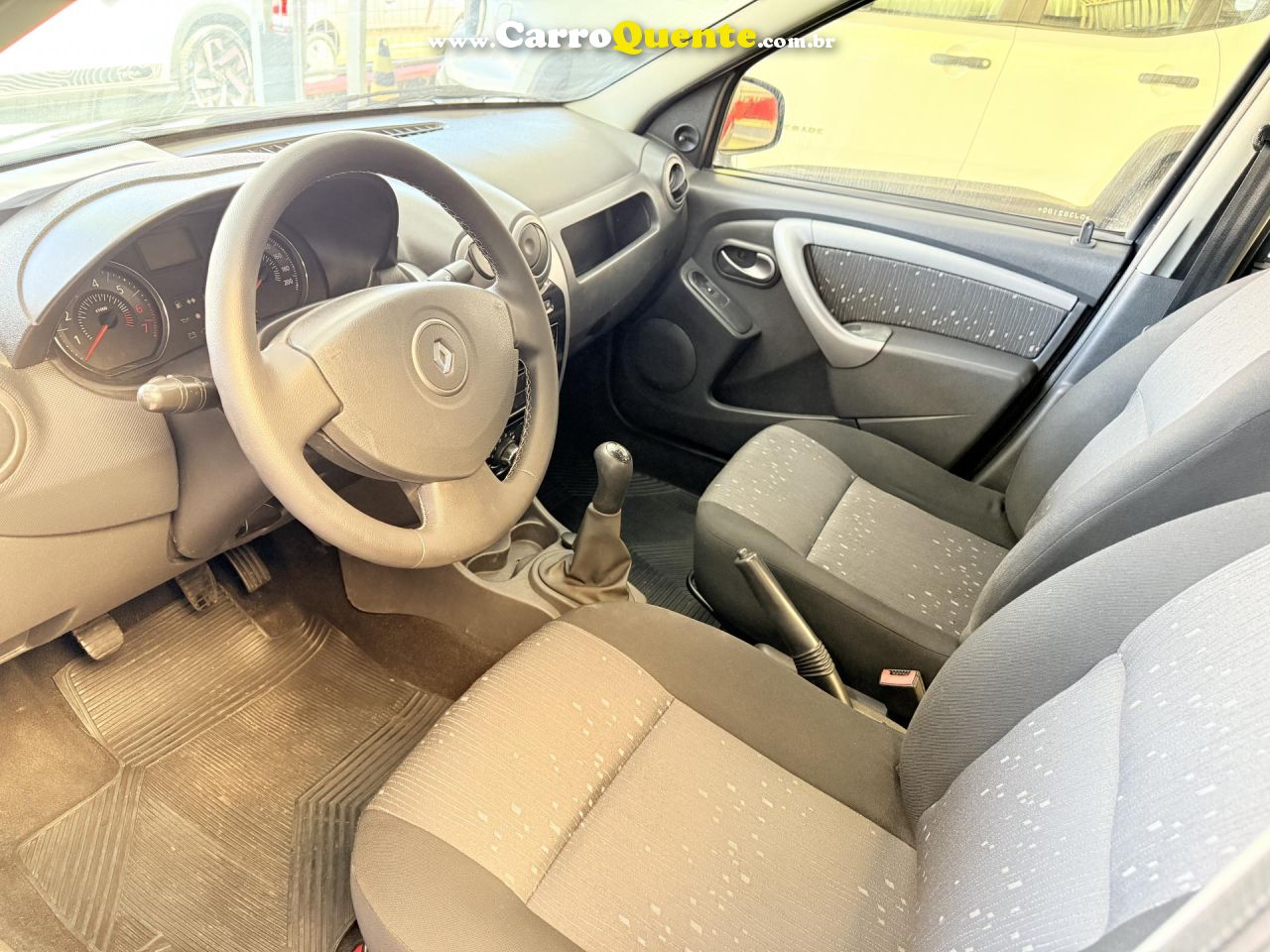 RENAULT   LOGAN EXPRES.EXP. UP HI-FLEX 1.0 16V 4P   AZUL 2013 1.0 FLEX - Loja