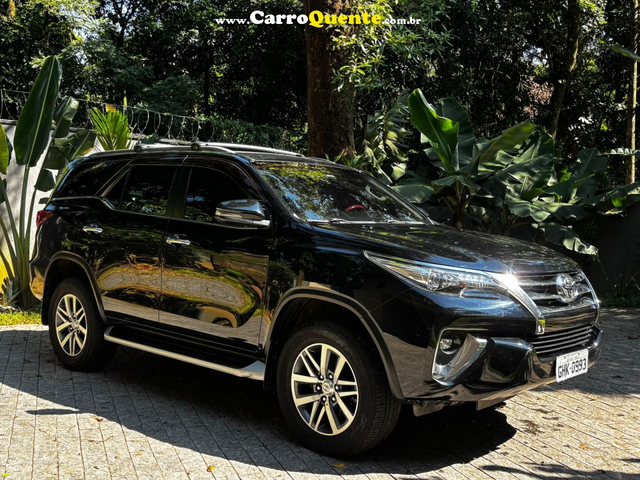 TOYOTA   HILUX SW4 SRX 4X4 2.8 TDI 16V DIES. AUT.   PRETO 2018 2.8 DIESEL - Loja