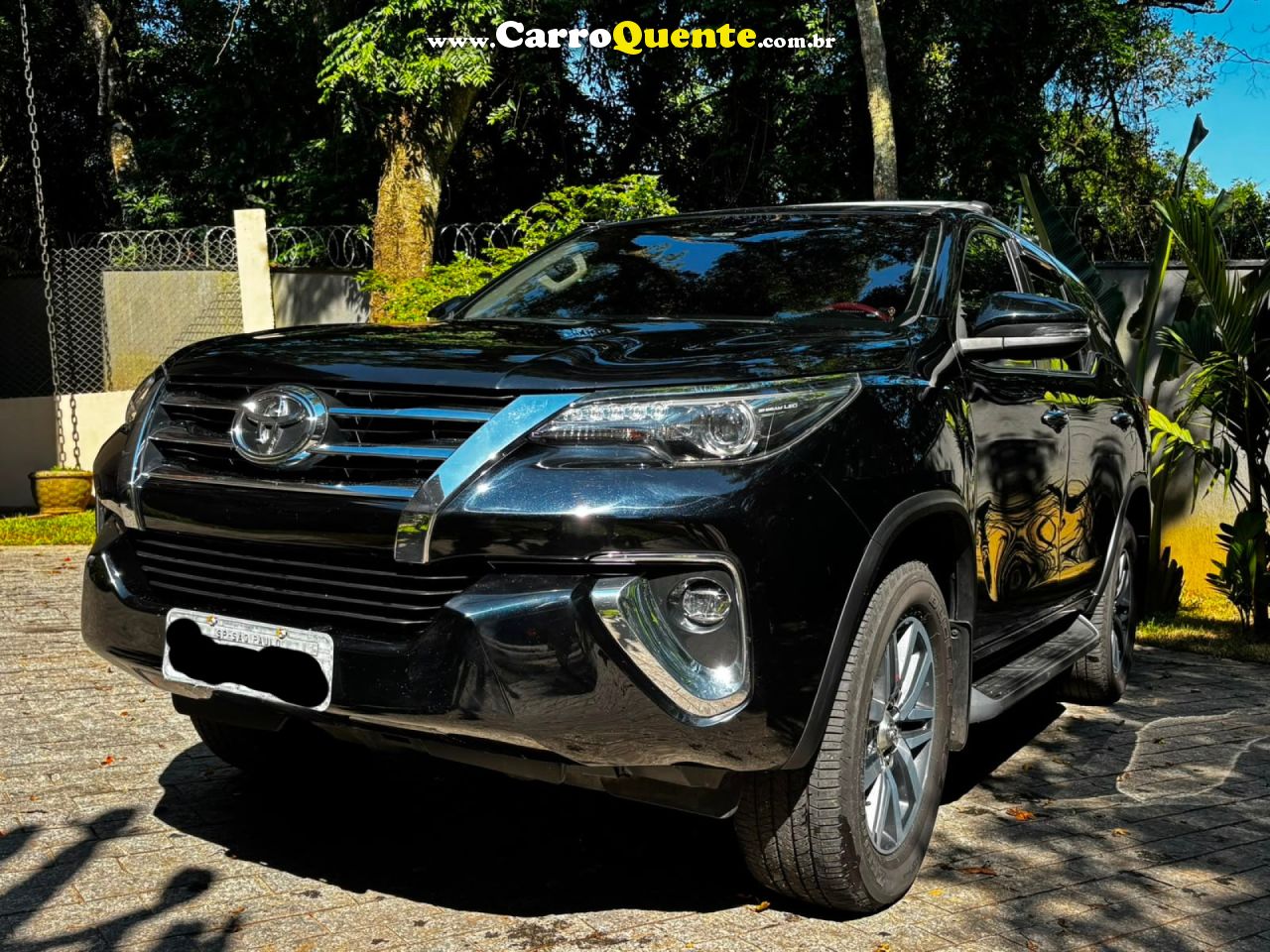 TOYOTA   HILUX SW4 SRX 4X4 2.8 TDI 16V DIES. AUT.   PRETO 2018 2.8 DIESEL - Loja