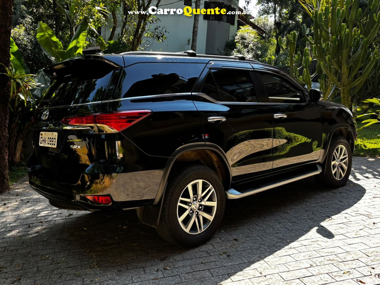 TOYOTA   HILUX SW4 SRX 4X4 2.8 TDI 16V DIES. AUT.   PRETO 2018 2.8 DIESEL - Loja