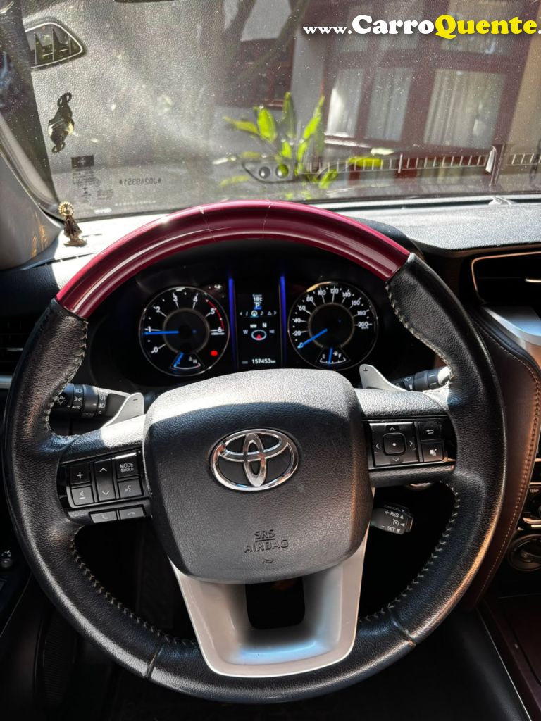 TOYOTA   HILUX SW4 SRX 4X4 2.8 TDI 16V DIES. AUT.   PRETO 2018 2.8 DIESEL - Loja