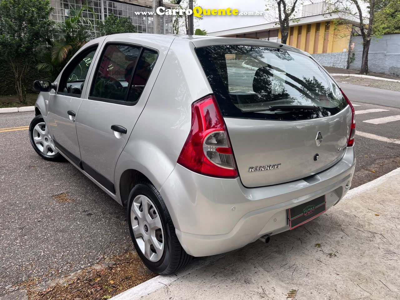 RENAULT   SANDERO PRIVILÈGE HI-FLEX 1.6 16V 5P   PRATA 2009 1.6 GASOLINA - Loja