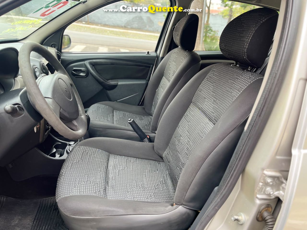 RENAULT   SANDERO PRIVILÈGE HI-FLEX 1.6 16V 5P   PRATA 2009 1.6 GASOLINA - Loja