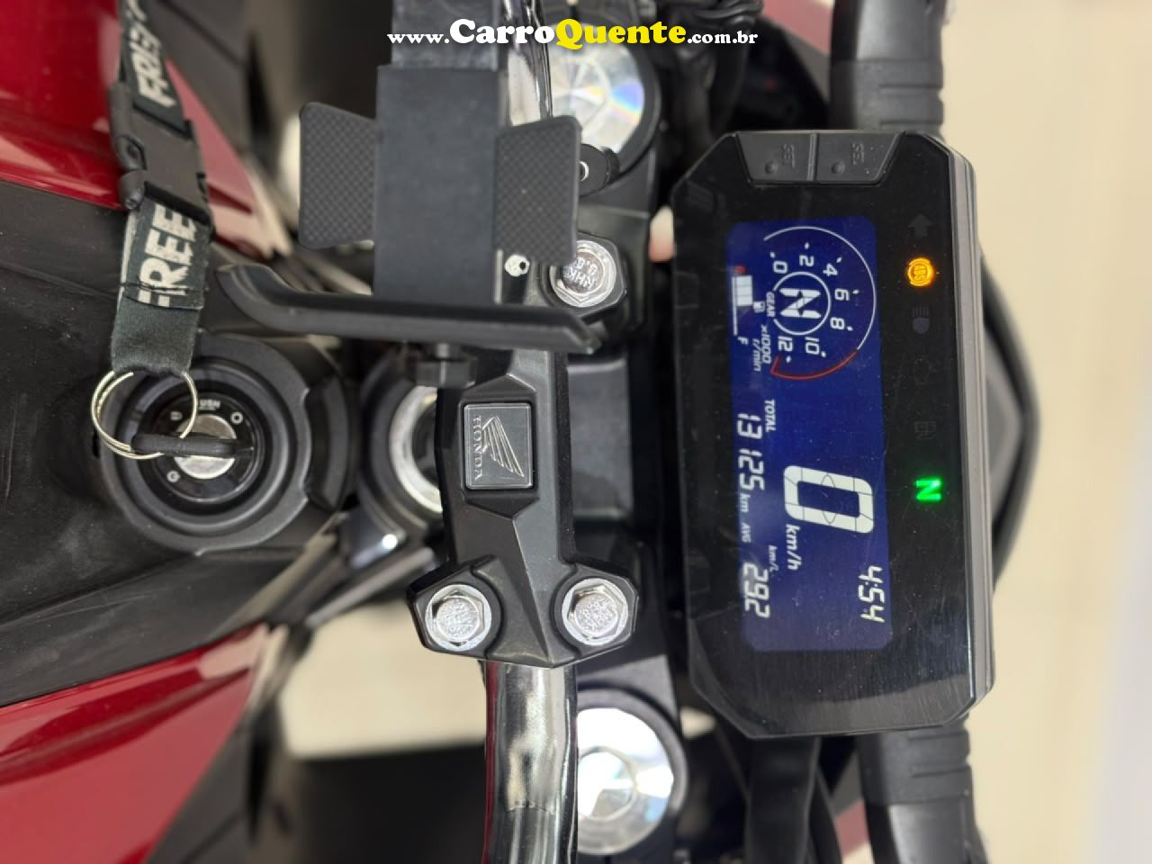 HONDA   CB 300F TWISTER FLEX   VERMELHO 2025 300CC FLEX - Loja