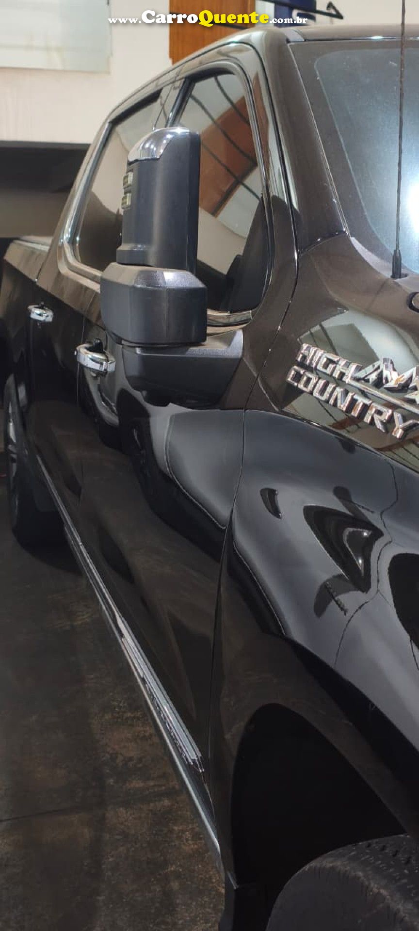 CHEVROLET   CHEVROLET SILVERADO HIGH COUNTRY   PRETO 2024 V8 GASOLINA - Loja