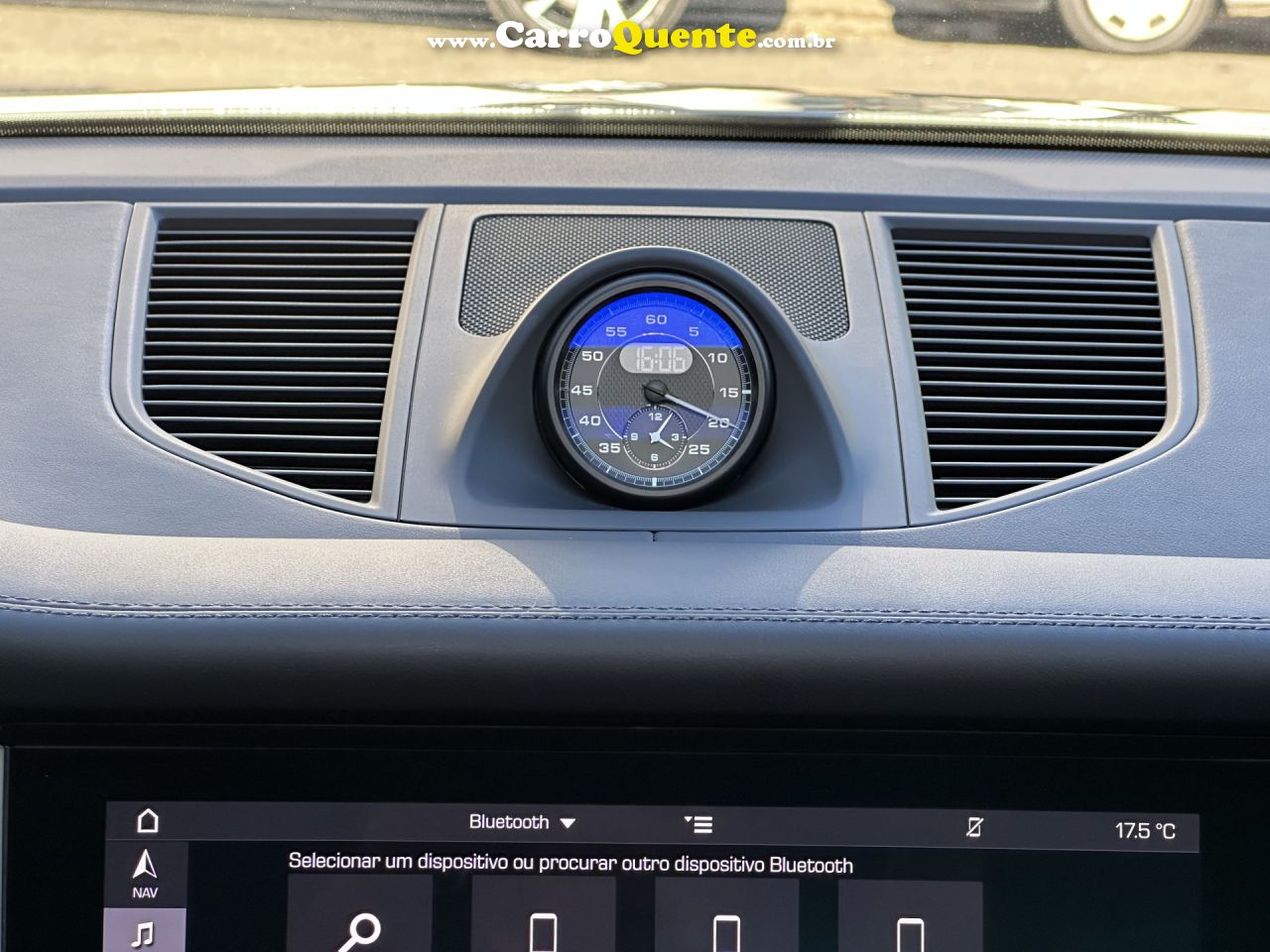 PORSCHE   MACAN GTS 2.9 BI-TURBO    CINZA 2024 2.9 T GASOLINA - Loja