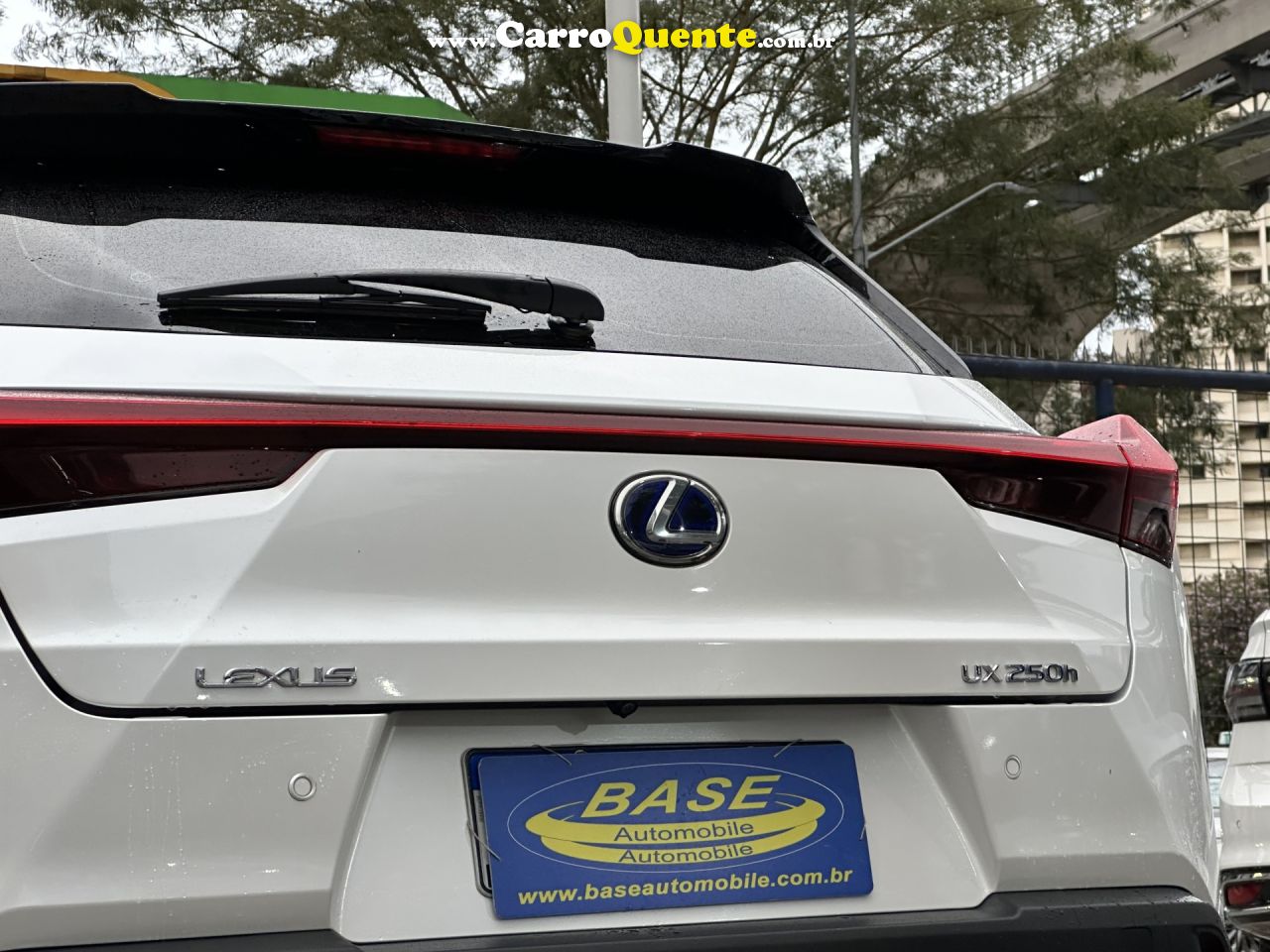 LEXUS   UX-250H DYNAMIC 2.0 16V AUT.(HYBRID)   BRANCO 2019 2.0 16V GASOLINA E ELÉTRICO - Loja
