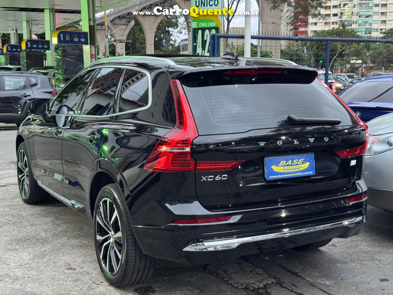 VOLVO   VOLVO XC60 2.0 T8 RECHARGE ULTIMATE AWD GEARTRONIC   PRETO 2023 2.0 T GASOLINA E ELÉTRICO - Loja