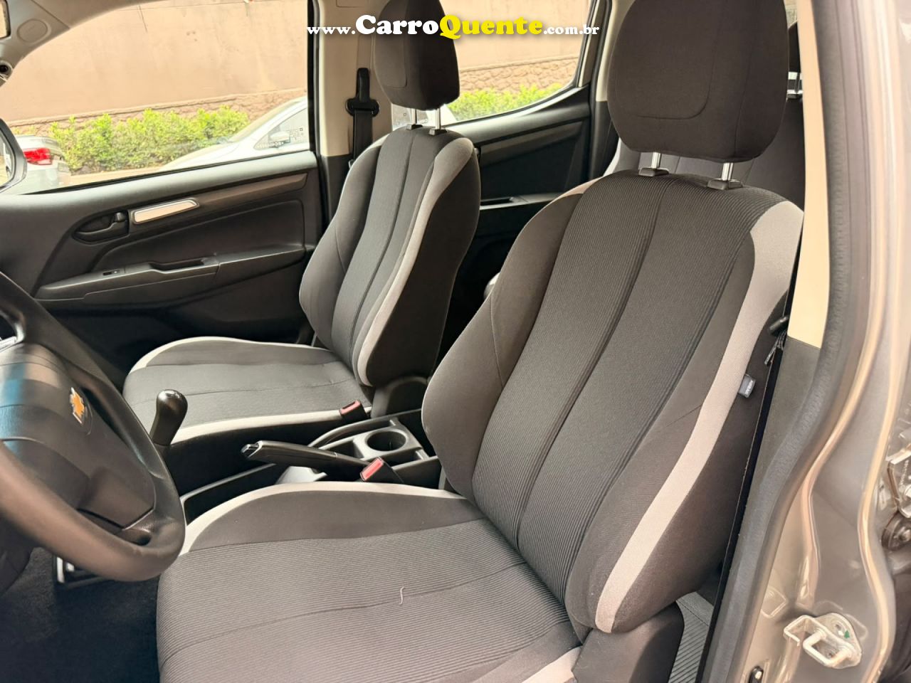 CHEVROLET   S10 LS     PRATA 2024 2.8 DIESEL - Loja