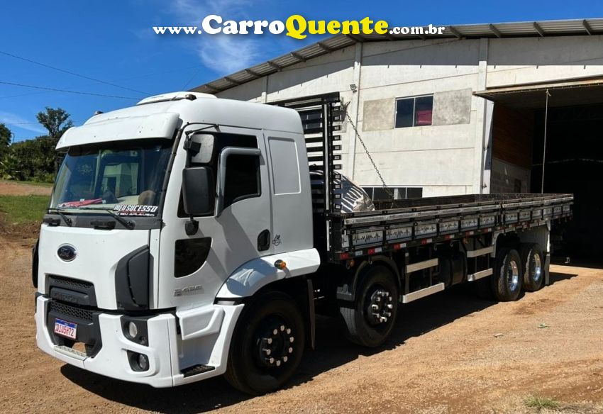 Ford Cargo 2429 CARGO 2429 E 8x2 Turbo 2p - Loja