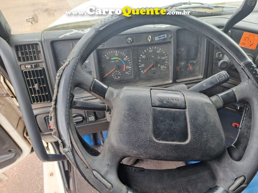 Volvo NH12 380 NH-12 380 6x2 2p - Loja