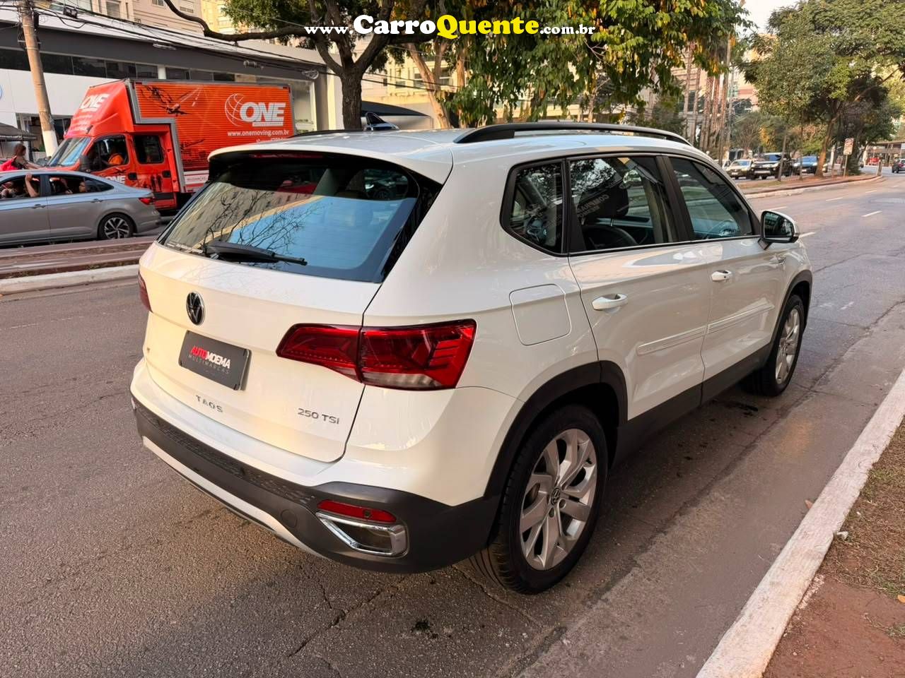 VOLKSWAGEN TAOS 250 TSI COMFORTLINE 2023 - Loja