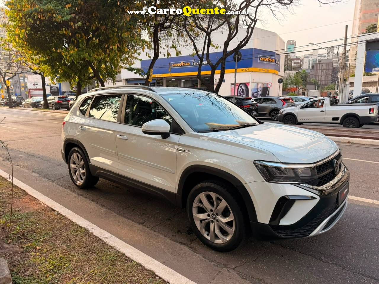 VOLKSWAGEN TAOS 250 TSI COMFORTLINE 2023 - Loja