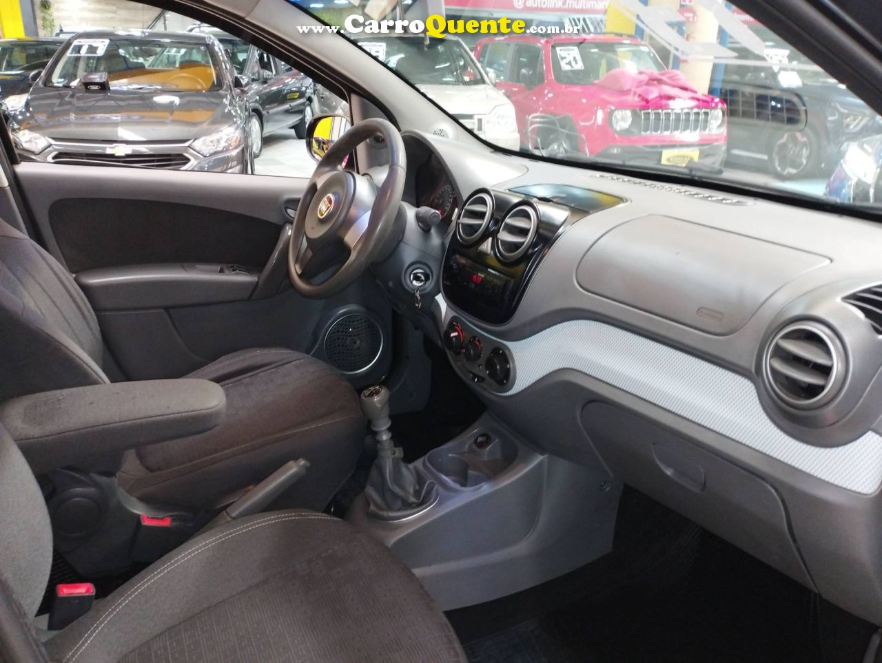 FIAT PALIO 1.4 MPI ATTRACTIVE 8V 2013 - Loja