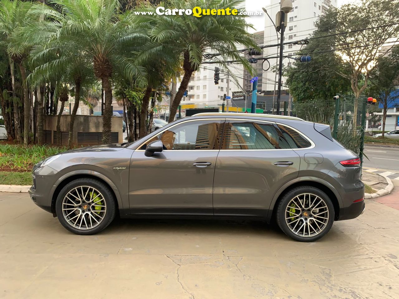 PORSCHE   3.0 V6 E-HYBRID AWD TIPTRONIC S   CINZA 2020 3.0 GASOLINA E ELÉTRICO - Loja