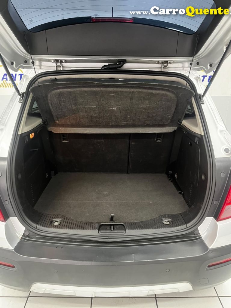CHEVROLET   TRACKER LTZ 1.8 16V FLEX 4X2 AUT.   PRATA 2015 1.8 FLEX - Loja