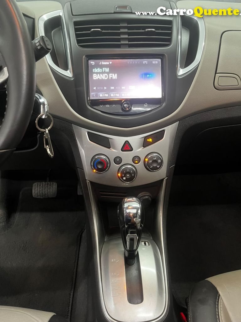 CHEVROLET   TRACKER LTZ 1.8 16V FLEX 4X2 AUT.   PRATA 2015 1.8 FLEX - Loja