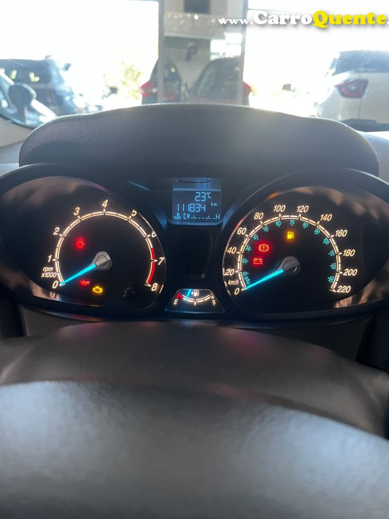 FORD   FIESTA SE 1.6 8V FLEX 5P   VINHO 2014 1.6 FLEX - Loja