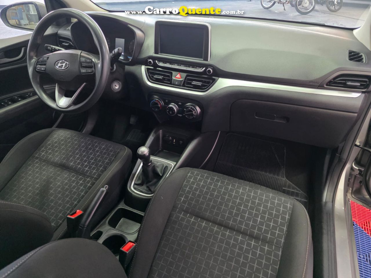 HYUNDAI   HB20 COMF.C.PLUSC.STYLE 1.0 FLEX 12V   PRATA 2025 1.0 FLEX - Loja