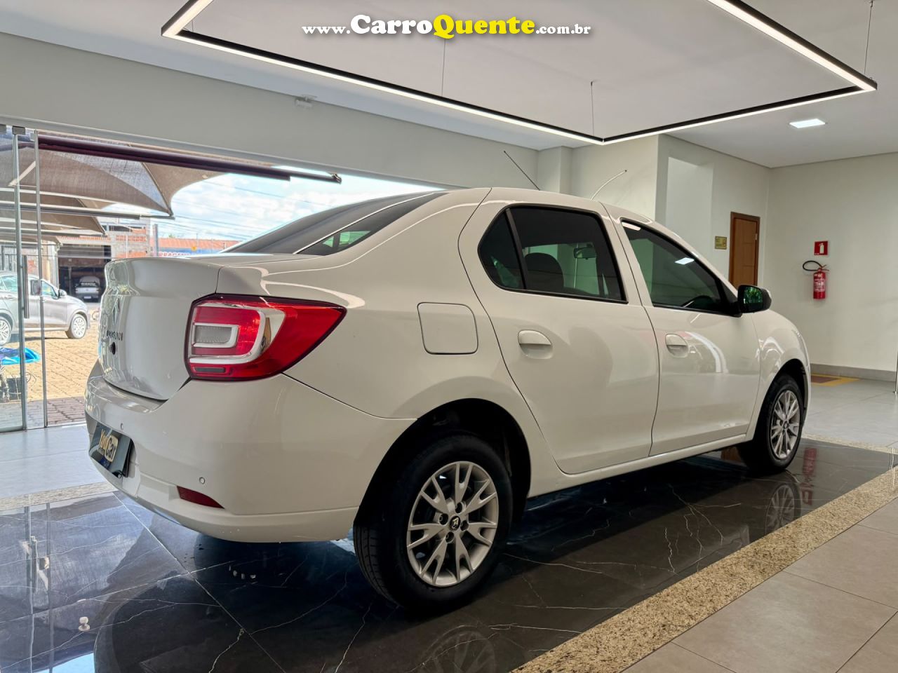 RENAULT   LOGAN ZEN FLEX 1.0 12V 4P MEC.   BRANCO 2024 1.0 FLEX - Loja