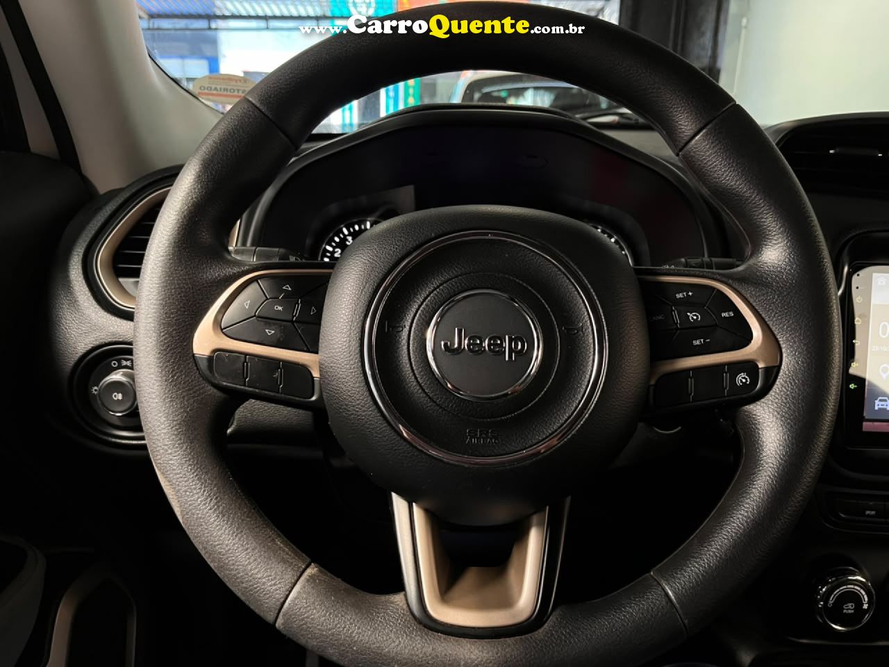 JEEP   RENEGADE1.8 4X2 FLEX 16V AUT.(PCD)   BRANCO 2018 1.8 FLEX - Loja