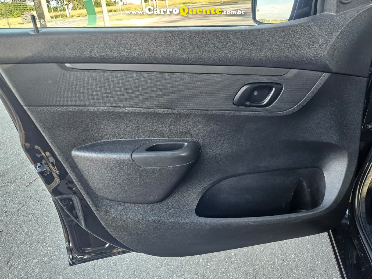 RENAULT   KWID ZEN 1.0 FLEX 12V 5P MEC.   PRETO 2019 1.0 FLEX - Loja