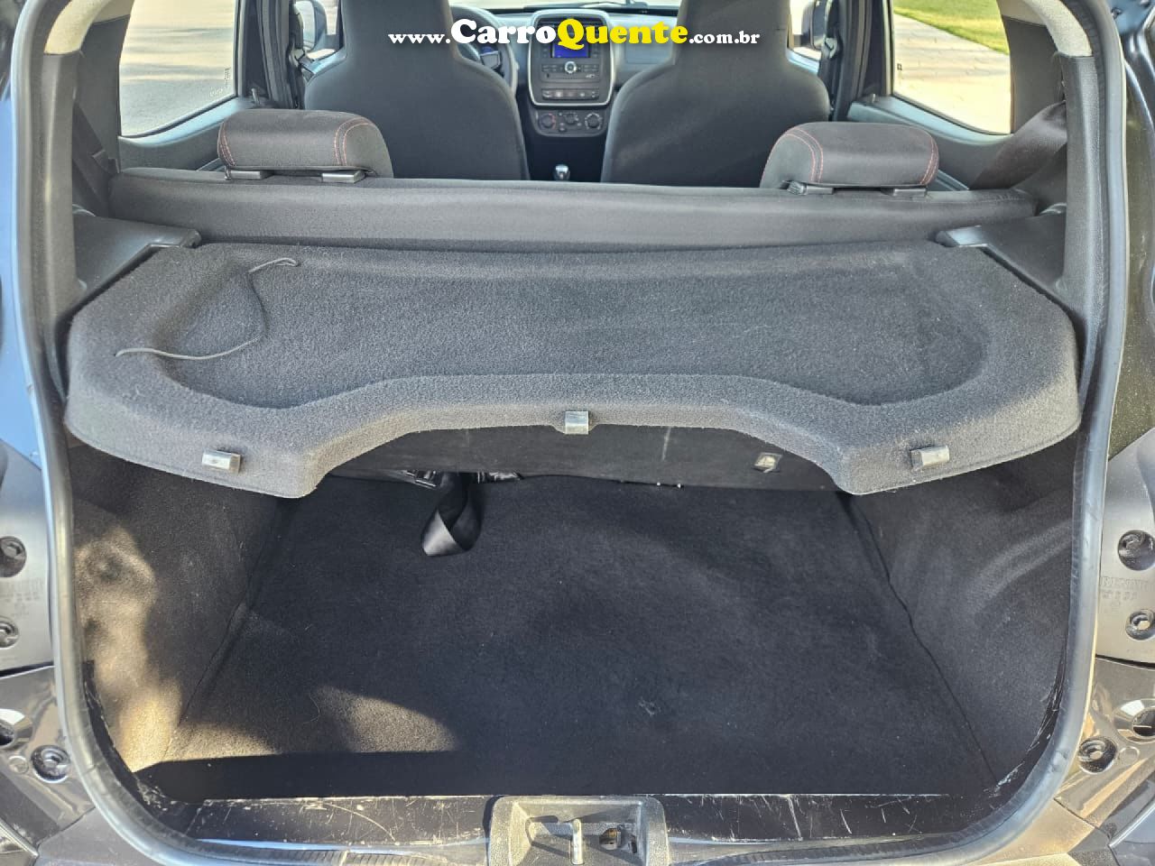 RENAULT   KWID ZEN 1.0 FLEX 12V 5P MEC.   PRETO 2019 1.0 FLEX - Loja