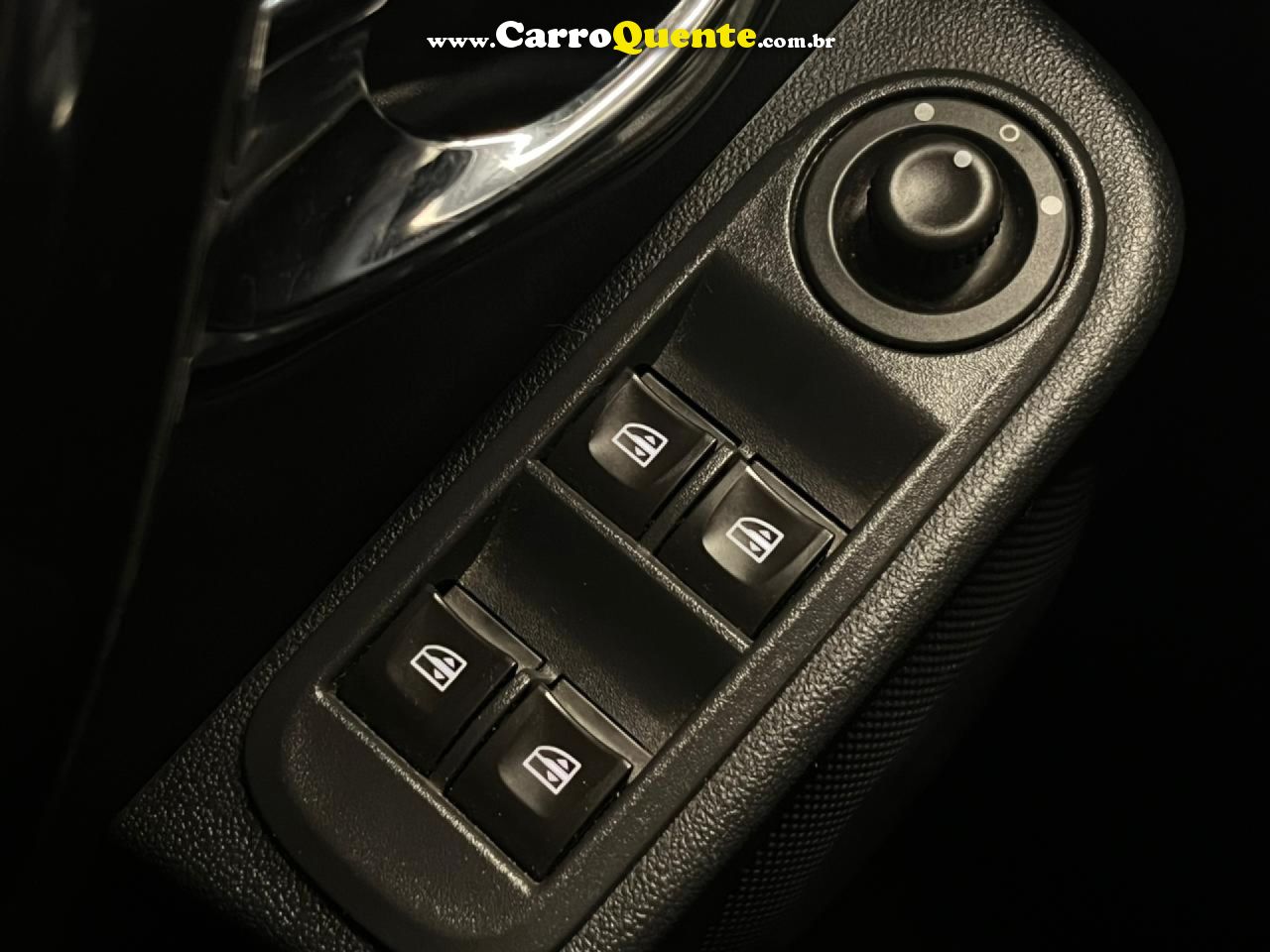RENAULT   DUSTER DYNAMIQUE 2.0 FLEX 16V AUT.   PRATA 2018 2.0 FLEX - Loja