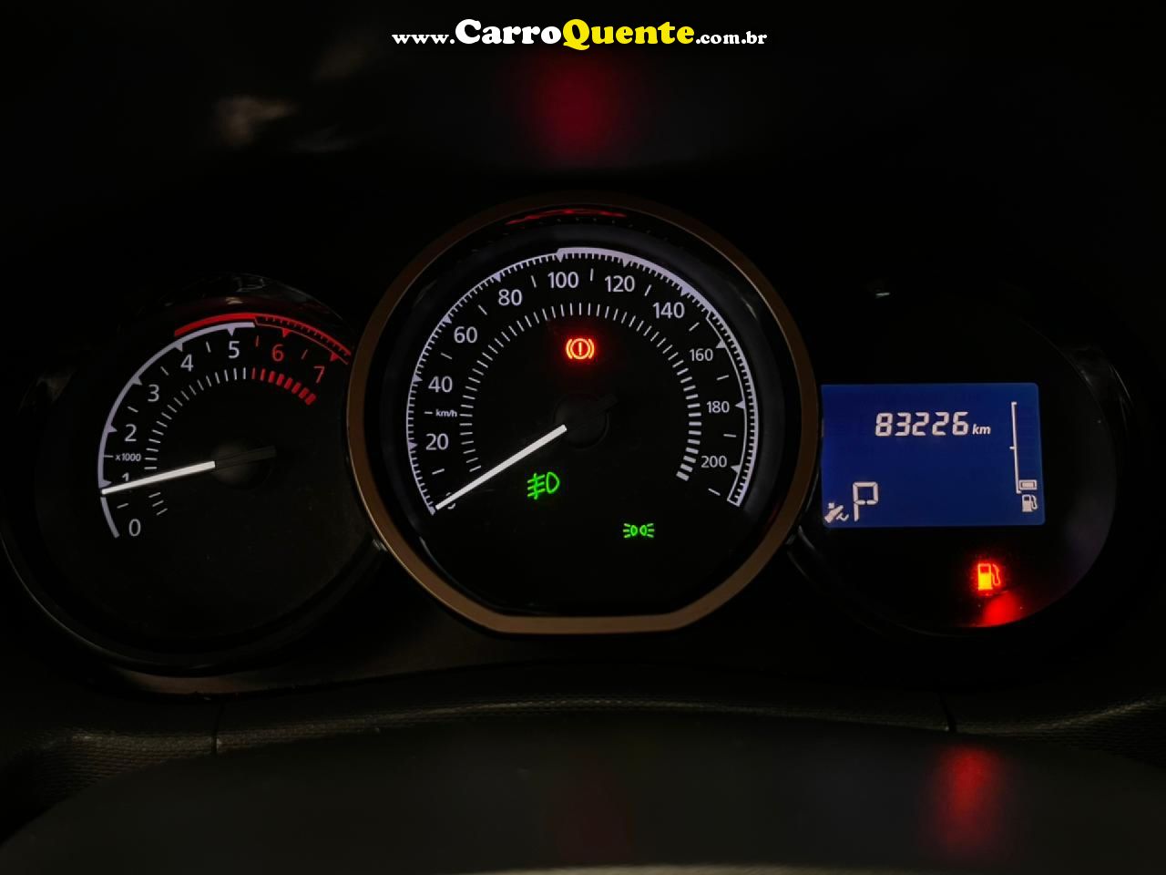 RENAULT   DUSTER DYNAMIQUE 2.0 FLEX 16V AUT.   PRATA 2018 2.0 FLEX - Loja