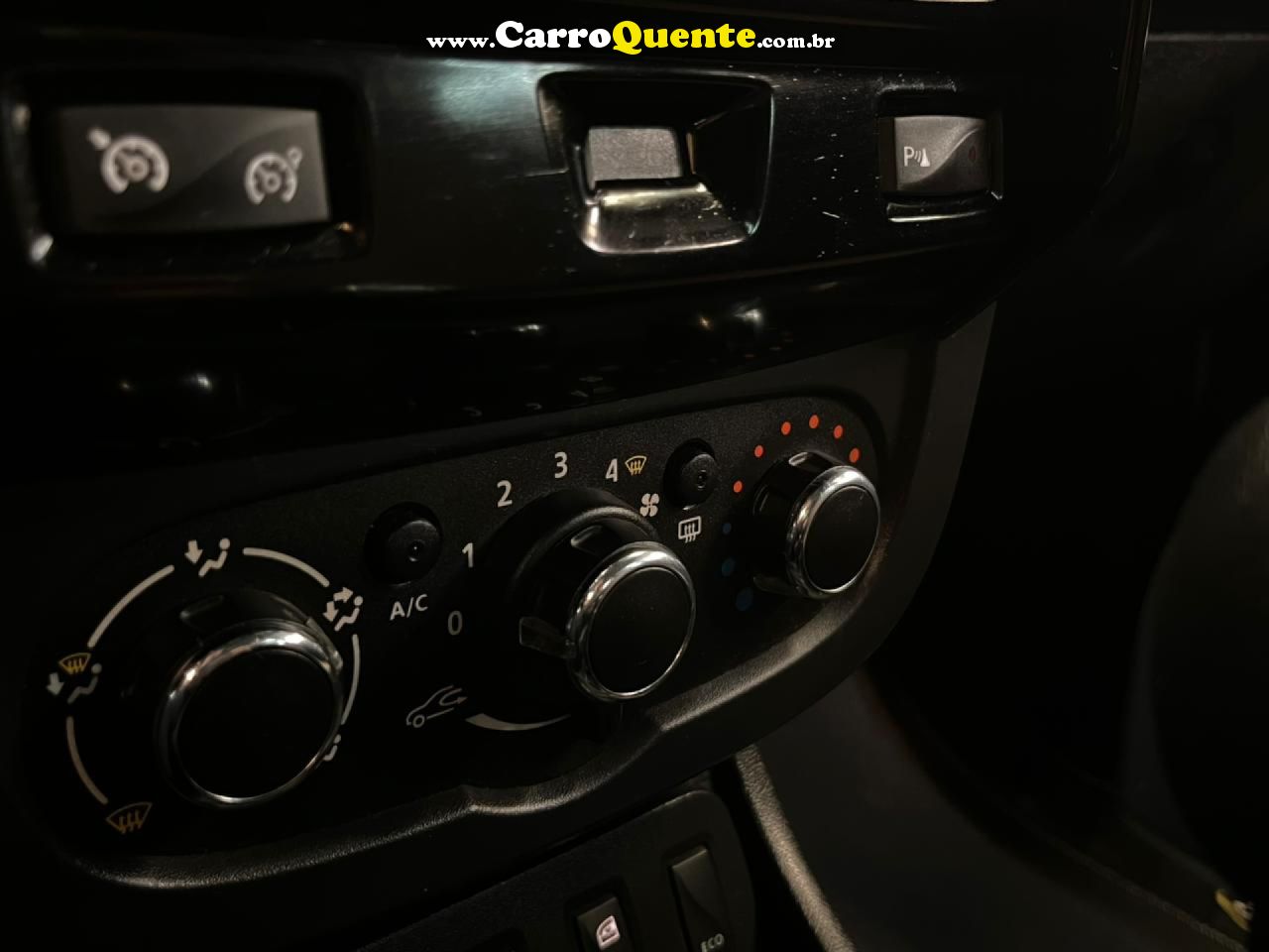 RENAULT   DUSTER DYNAMIQUE 2.0 FLEX 16V AUT.   PRATA 2018 2.0 FLEX - Loja