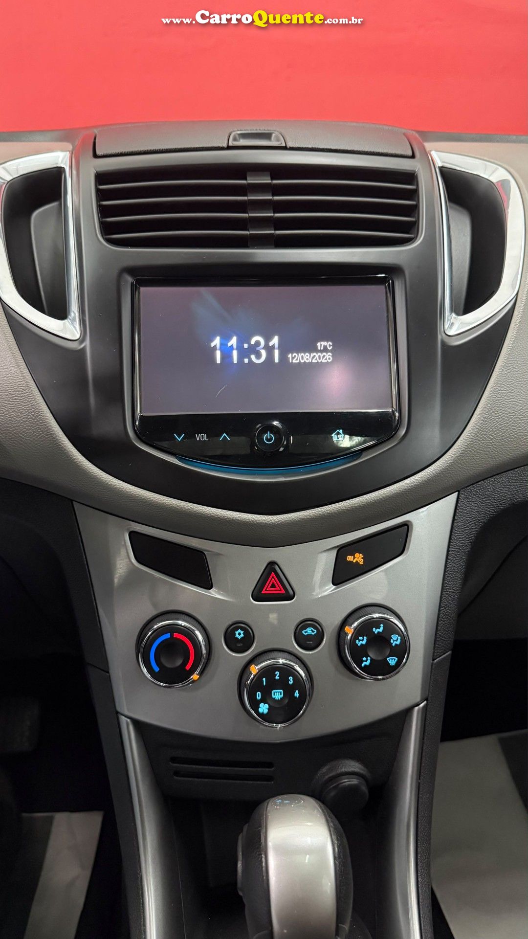CHEVROLET   TRACKER LTZ 1.8 16V FLEX 4X2 AUT.   VERMELHO 2014 1.8 FLEX - Loja