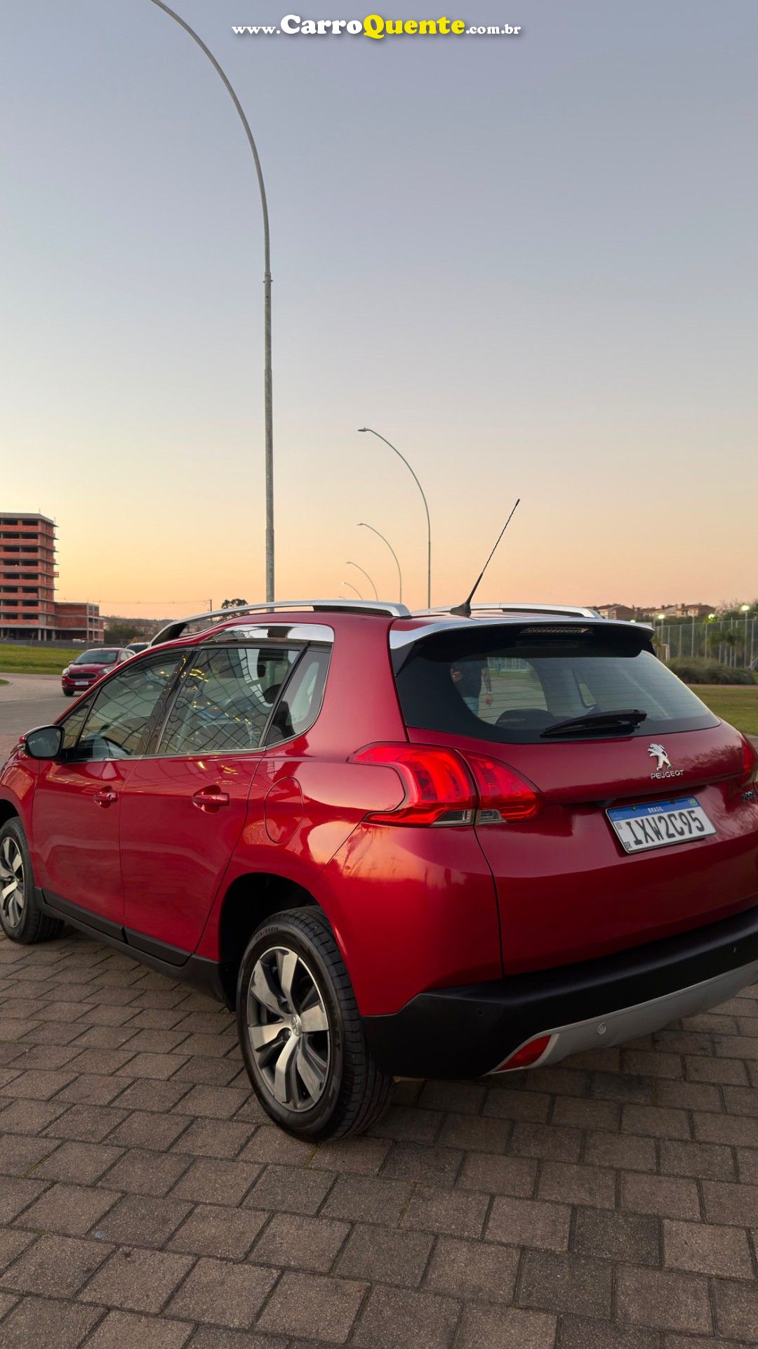 PEUGEOT   2008 GRIFFE 1.6 FLEX 16V 5P AUT.   VERMELHO 2017 1.6 FLEX - Loja