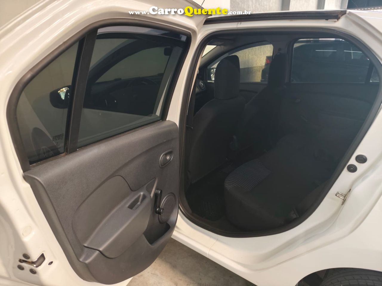 RENAULT   LOGAN AUTHENTIQUE FLEX 1.0 12V 4P   BRANCO 2018 1.0 FLEX - Loja