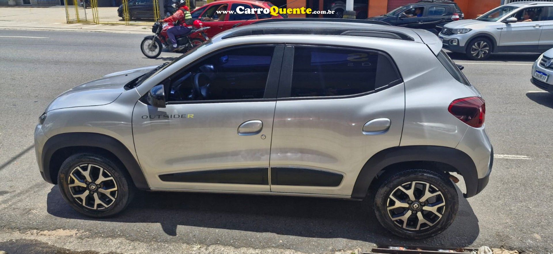 RENAULT   KWID OUTSIDER 1.0 FLEX 12V 5P MEC.   BRANCO 2023 1.0 FLEX - Loja