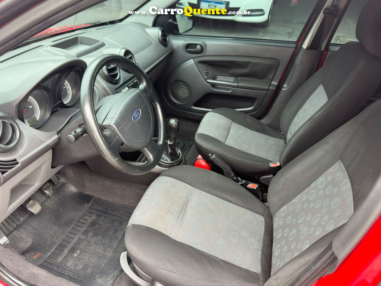 FORD   FIESTA 1.0 8V FLEXCLASS 1.0 8V FLEX 5P   VERMELHO 2013 1.0 FLEX - Loja