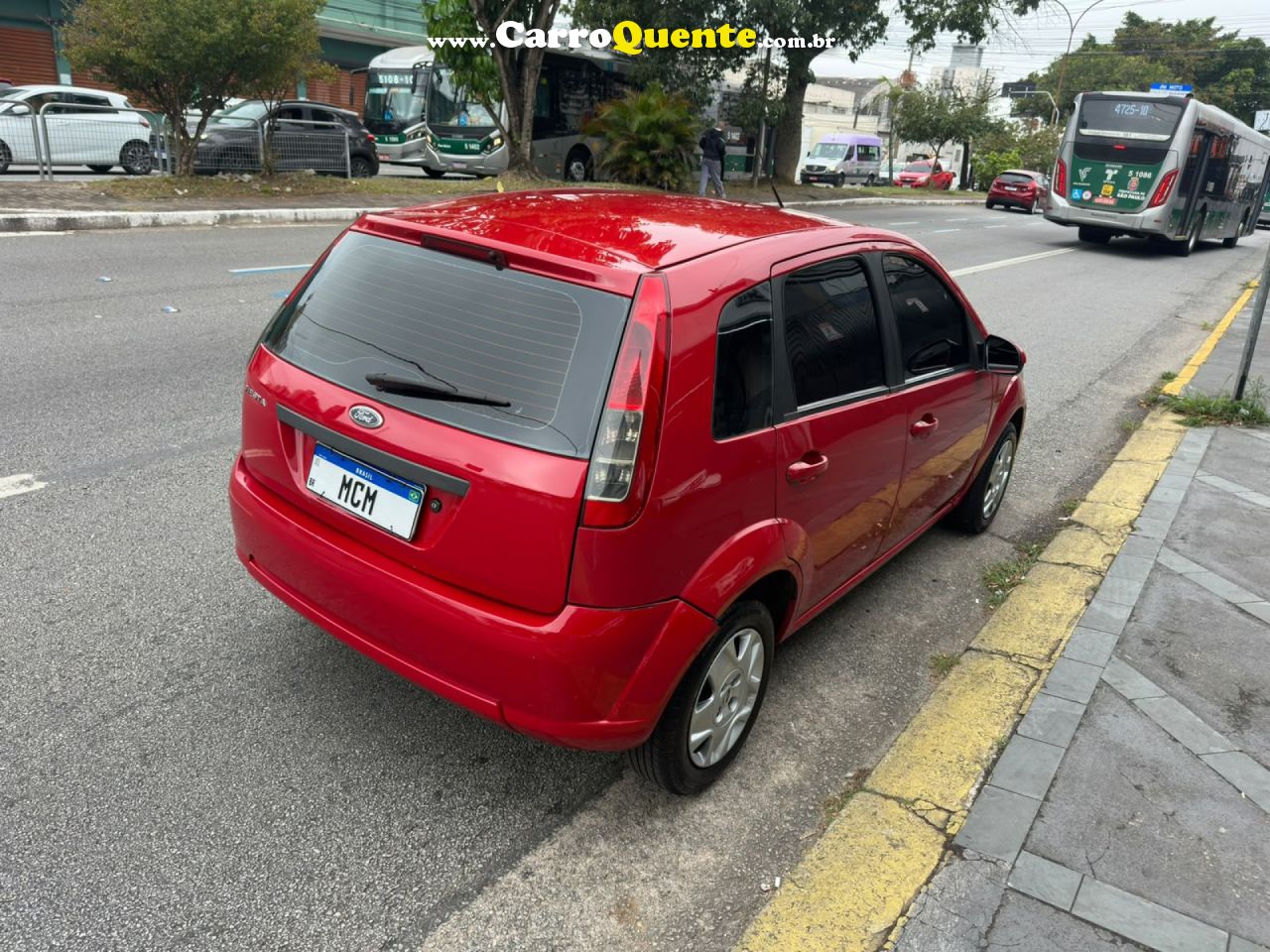 FORD   FIESTA 1.0 8V FLEXCLASS 1.0 8V FLEX 5P   VERMELHO 2013 1.0 FLEX - Loja