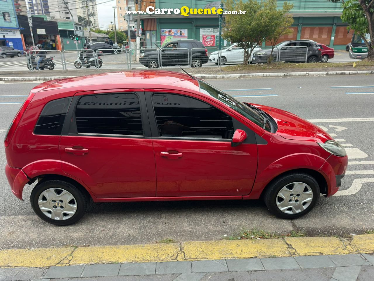 FORD   FIESTA 1.0 8V FLEXCLASS 1.0 8V FLEX 5P   VERMELHO 2013 1.0 FLEX - Loja