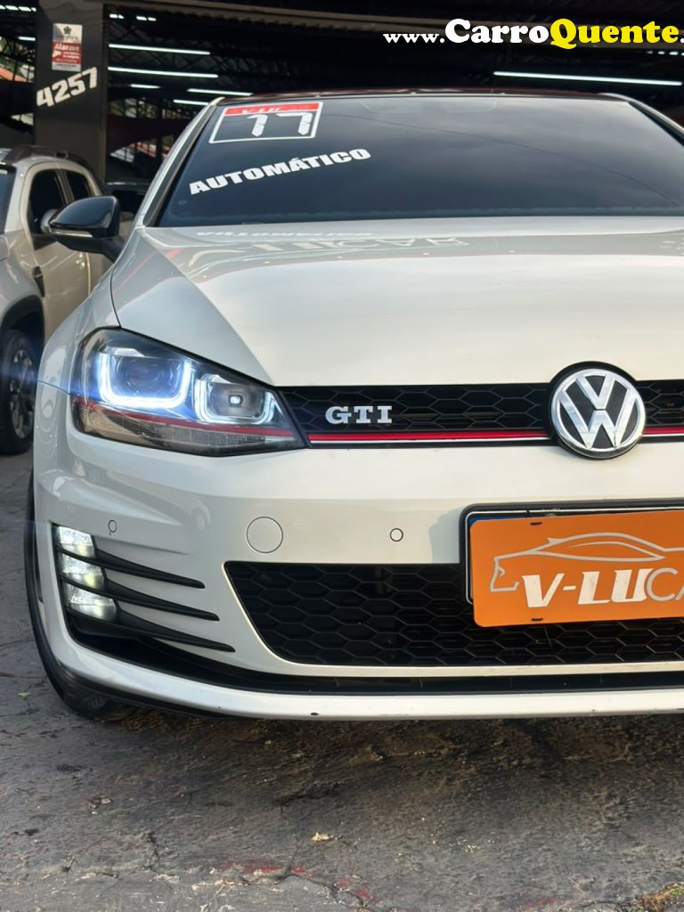 VOLKSWAGEN   GOLF GTI 2.0 TSI 220CV AUT.   BRANCO 2017 2.0 GASOLINA - Loja