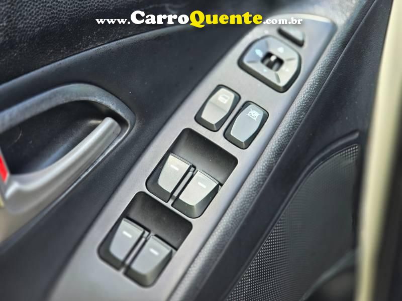 ix35 GLS 2.0 16V 2WD Flex Aut. 2016/2015 Hyundai - Loja